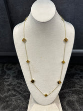 Load image into Gallery viewer, Luxe Colored Stone Clover Necklace
