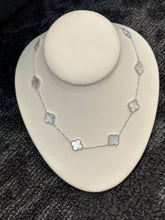 Load image into Gallery viewer, Luxe Clover Necklace
